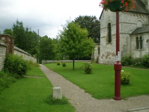 Place de l'église à Léry