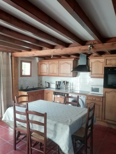 Salle à manger,cuisine équipée à léry de val de reuil