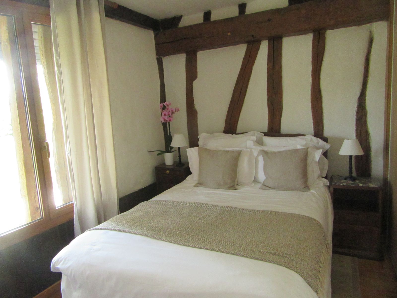 Gîte Saint-Ouen à Léry, chambre Marie de France à colombages